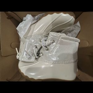 Sperry Saltwater Boot Ivory size 11M